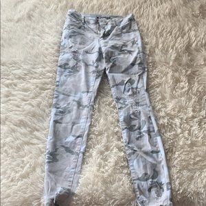 Tractr BLU Lightwash Camo Jeans